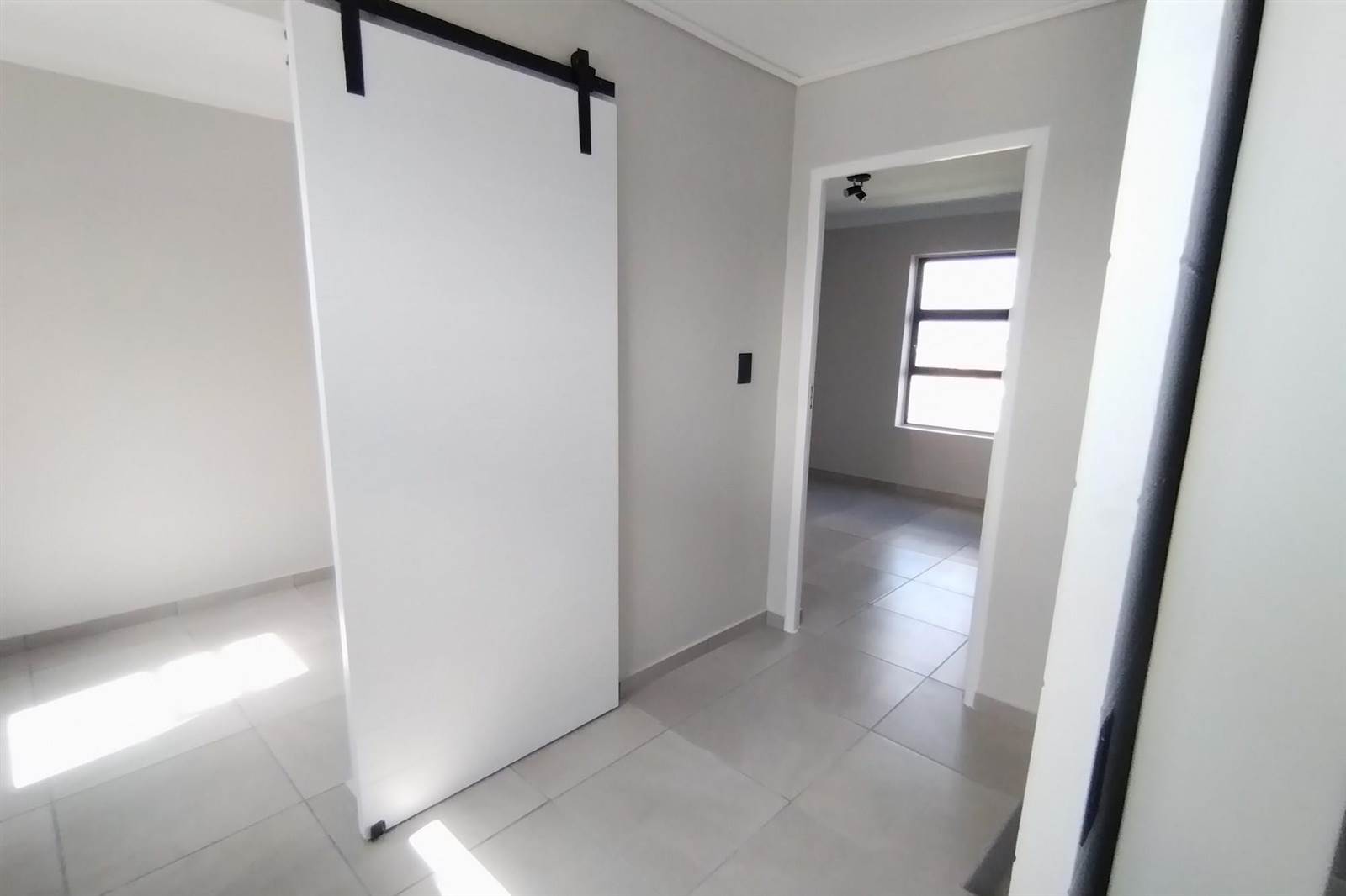 3 Bed Apartment in Belhar photo number 12