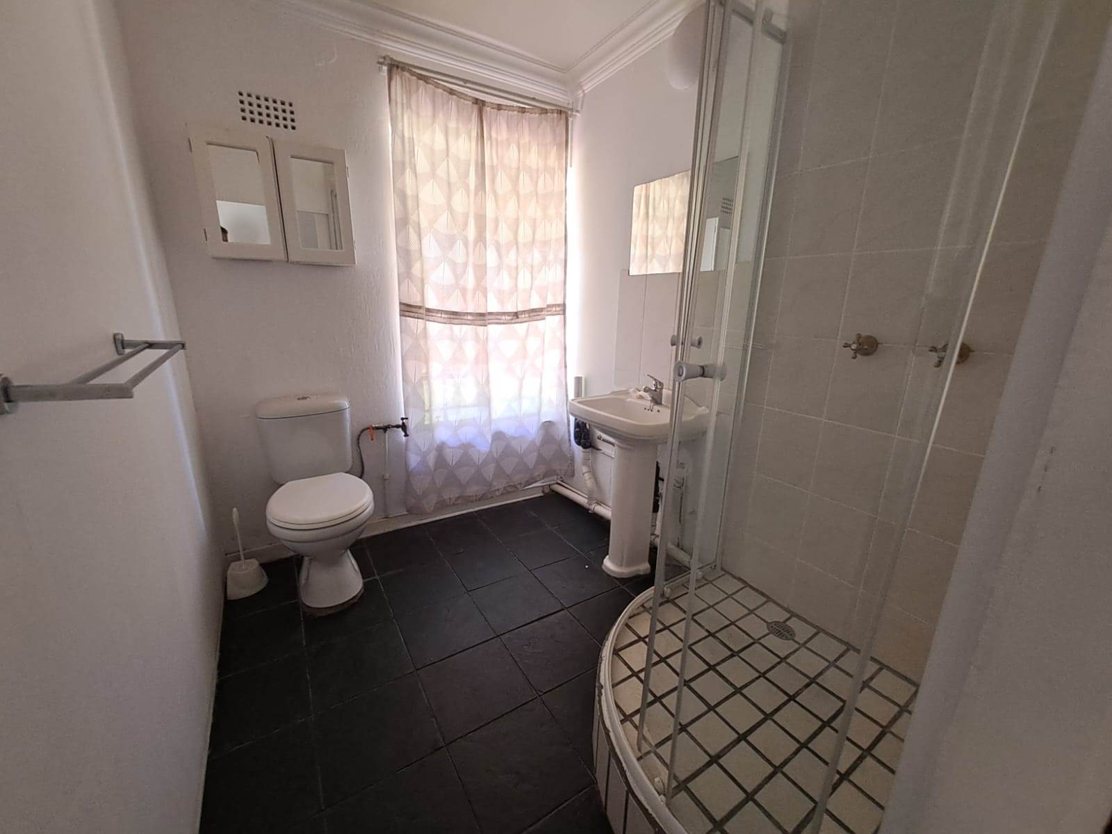 3 Bed House in Waterval Estate photo number 11