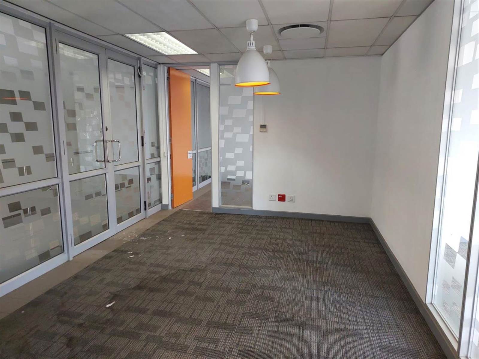 320  m² Commercial space in Fourways photo number 2