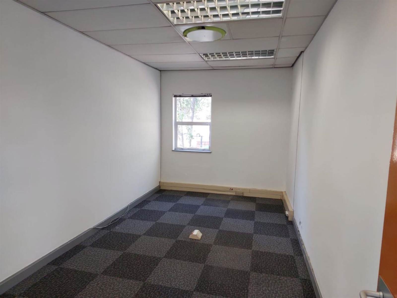 320  m² Commercial space in Fourways photo number 13