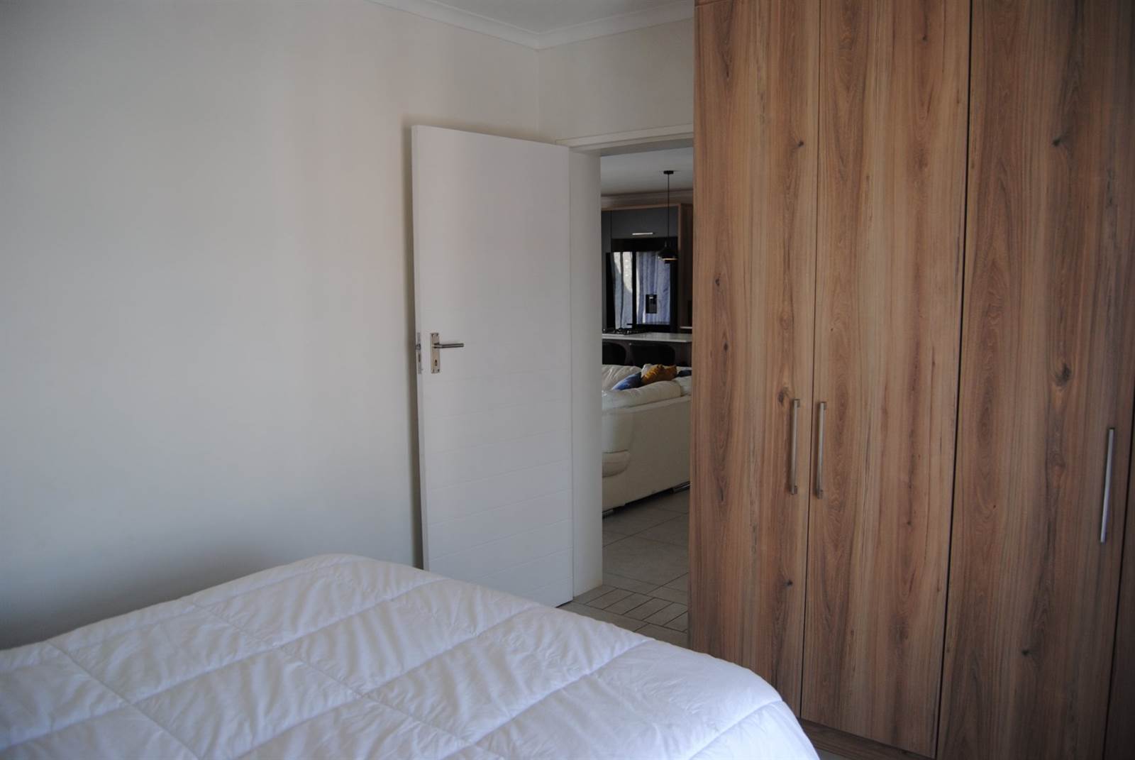 2 Bed Townhouse in Glen Marais photo number 23