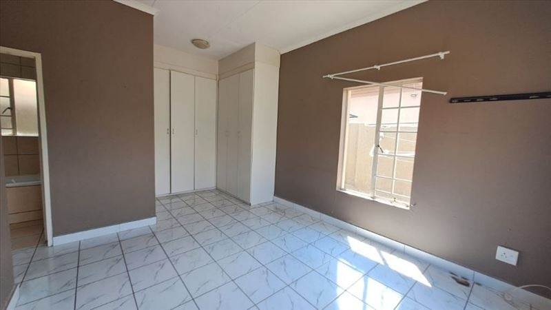 3 Bed House in Brakpan North photo number 9