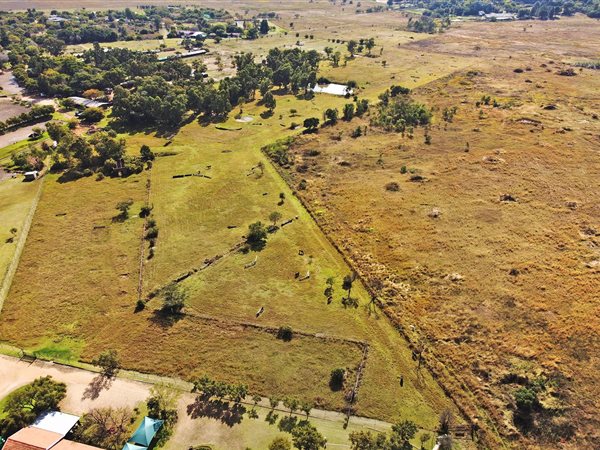 4.3 ha Land available in Knopjeslaagte