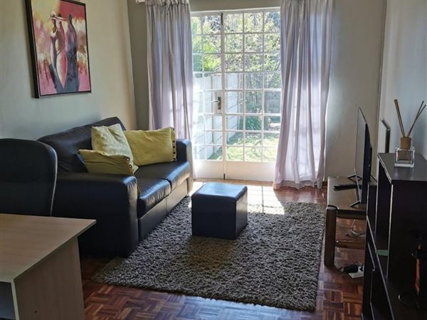 1 Bedroom Flat 1 Bedroom Flat