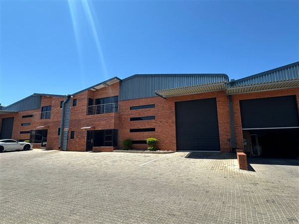 412  m² Industrial space