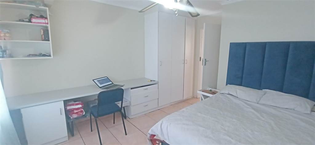4 Bed Duplex in Garsfontein photo number 17