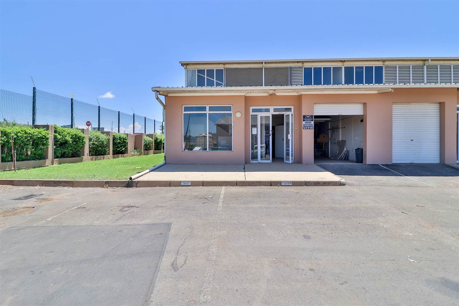 157  m² Industrial space in Mkondeni photo number 1
