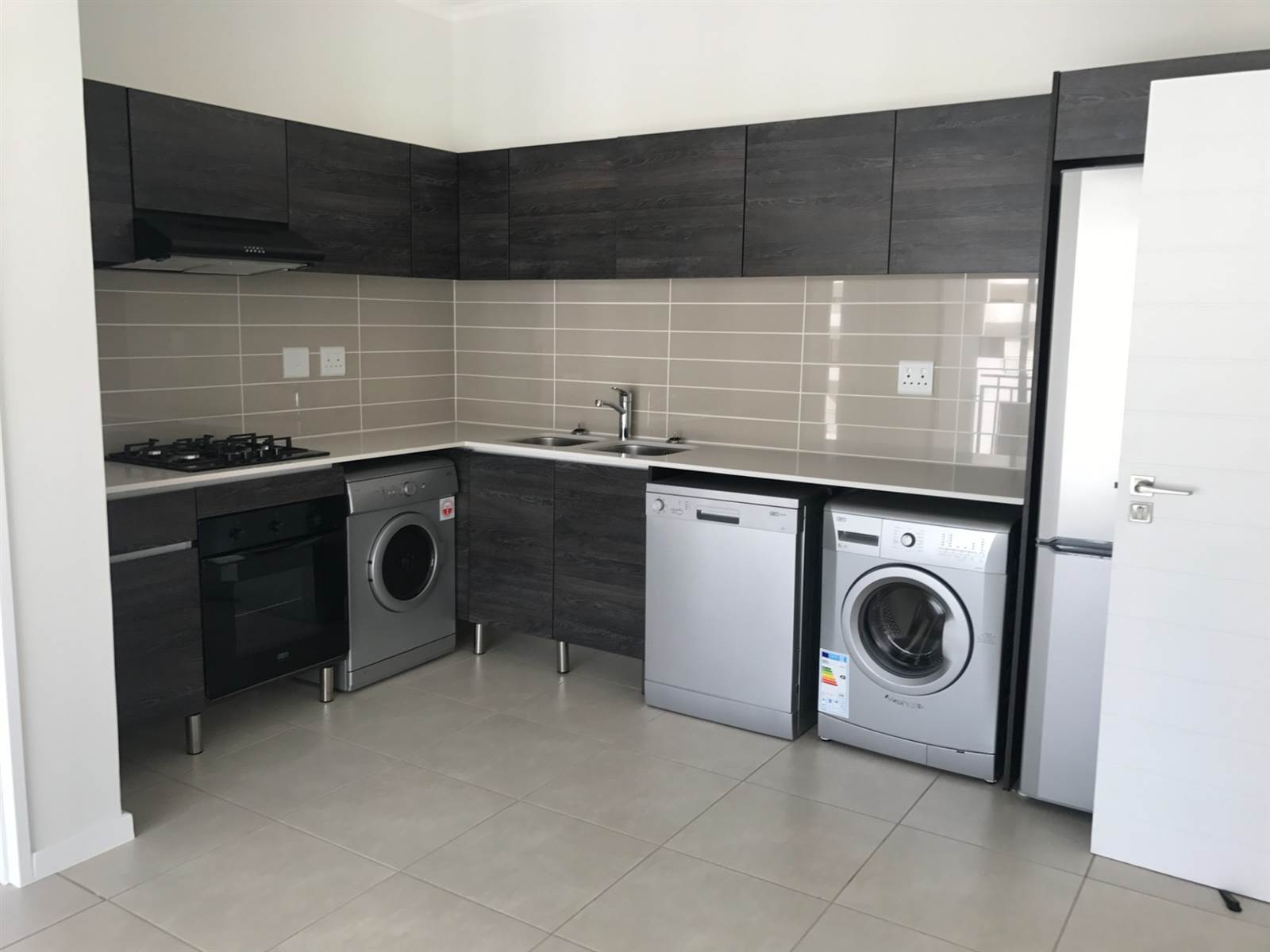 1 Bed Apartment in Modderfontein photo number 23