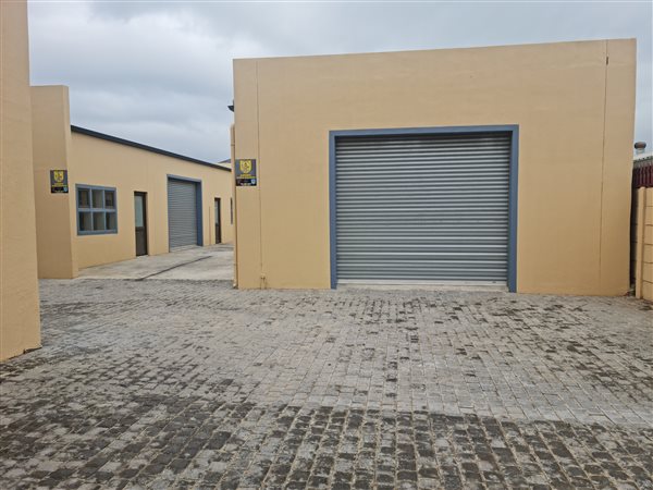 553  m² Industrial space