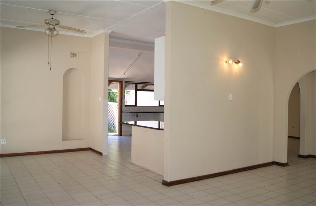 4 Bed House for sale in Blythedale Beach T4064550 Private Property