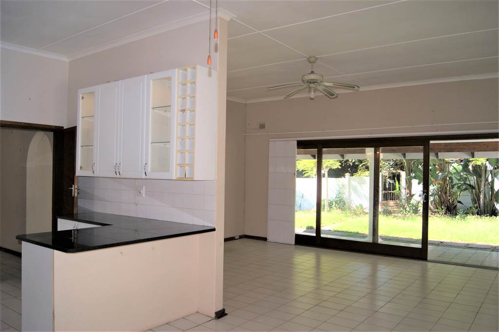 4 Bed House for sale in Blythedale Beach T4064550 Private Property