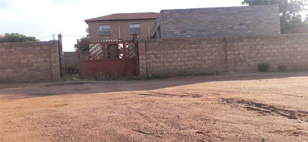 420 m² Land available in Soshanguve photo number 3