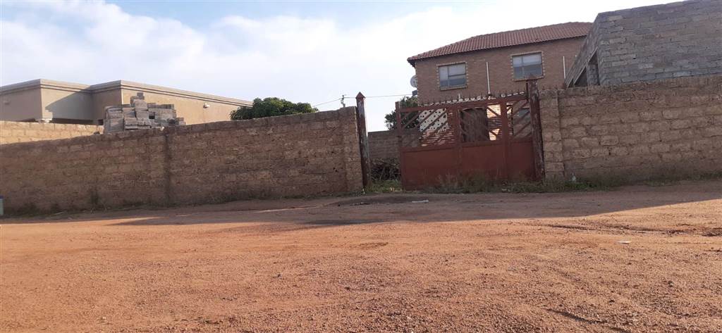420 m² Land available in Soshanguve photo number 2