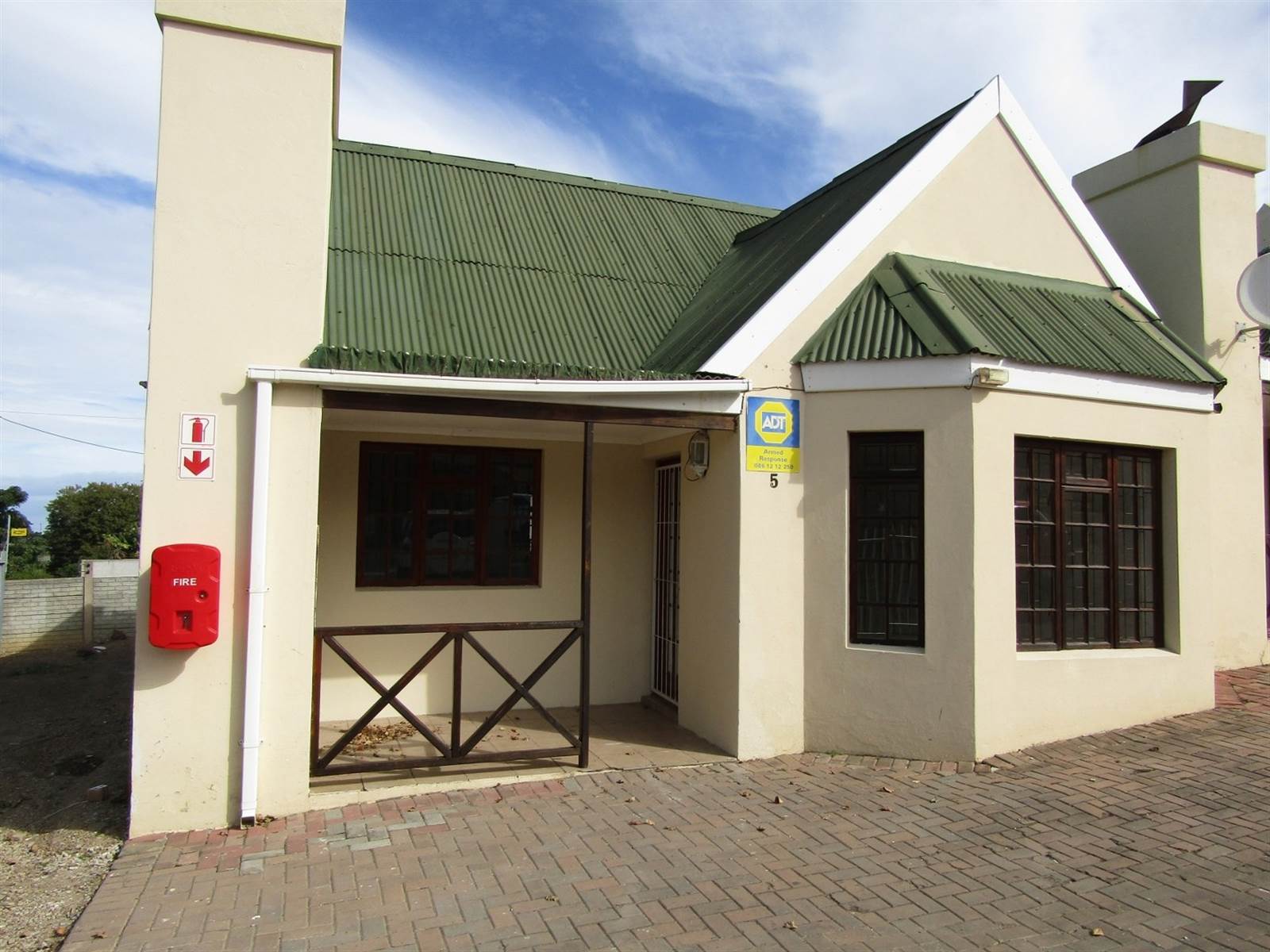 10 Bed House in Humansdorp photo number 19