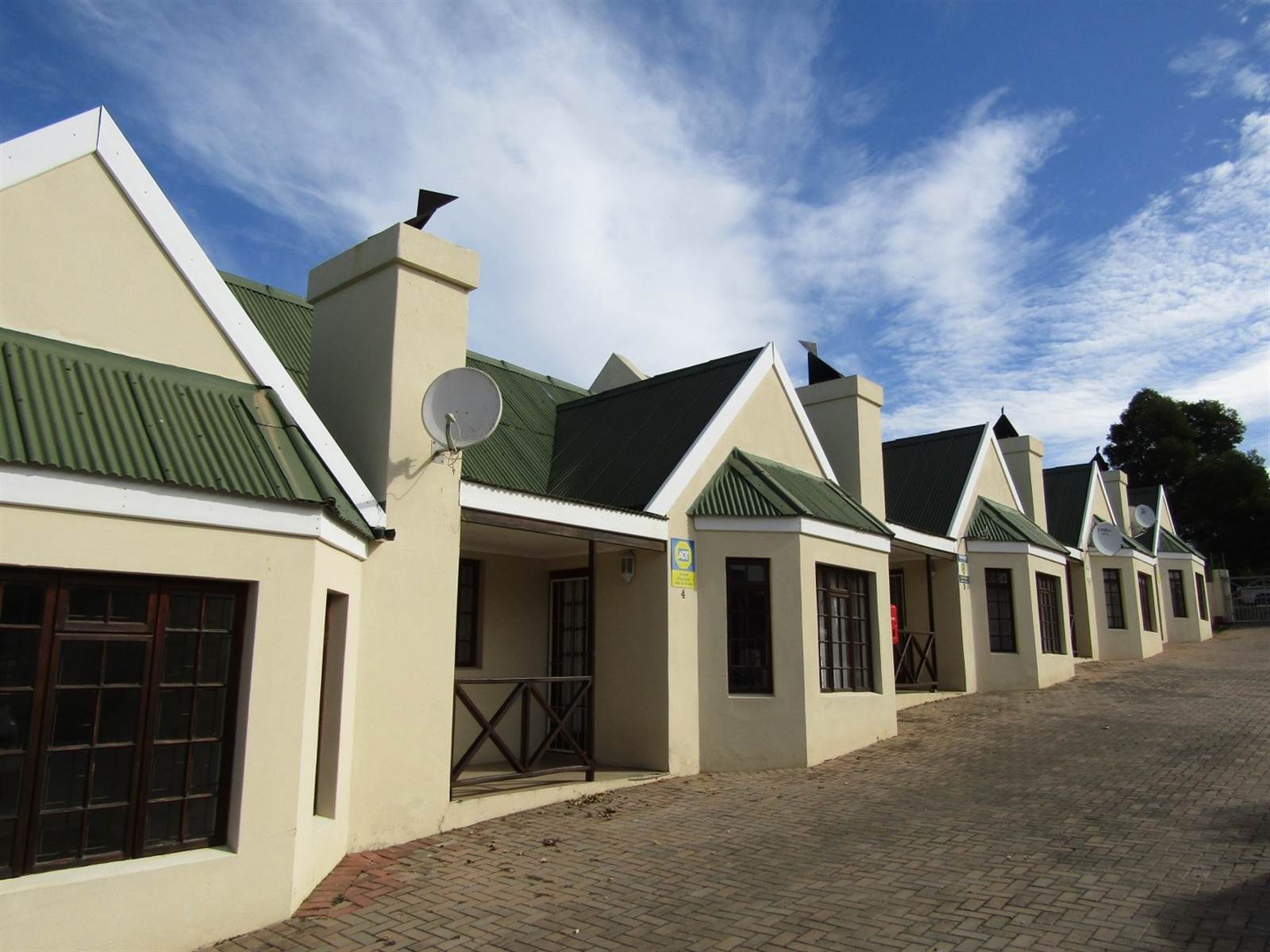 10 Bed House in Humansdorp photo number 1