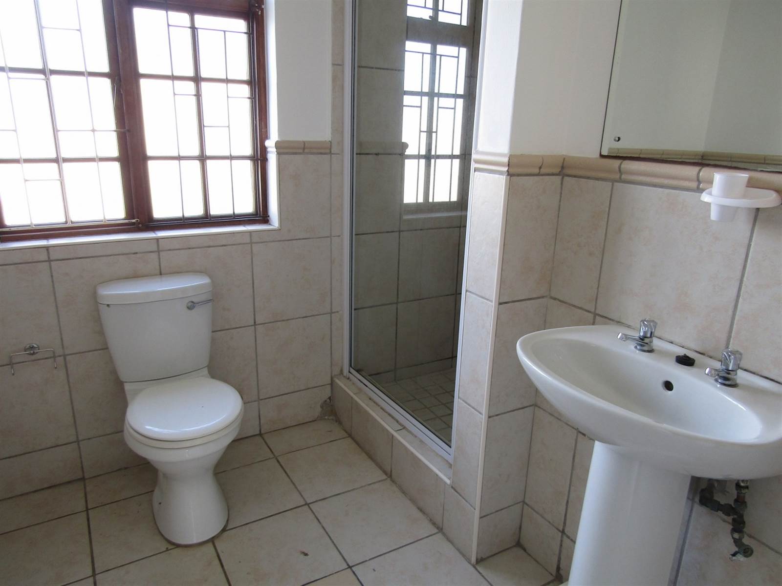 10 Bed House in Humansdorp photo number 8