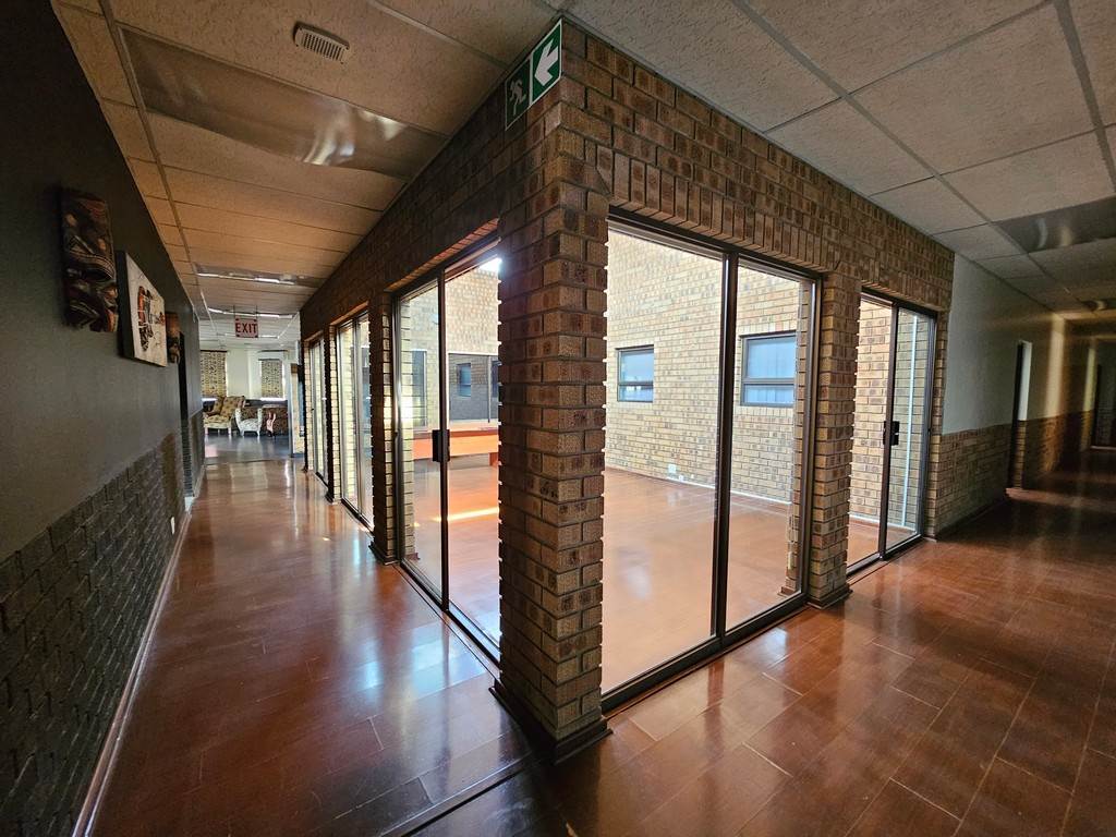 770  m² Commercial space in Witbank Central photo number 2