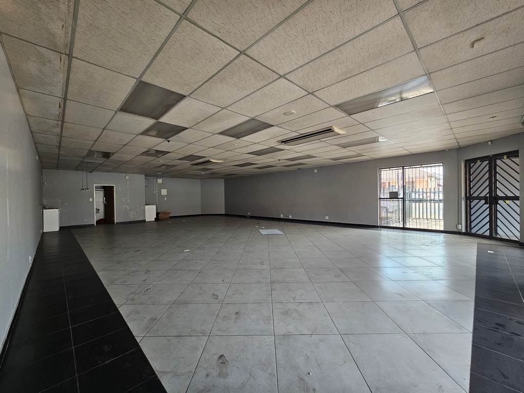 770  m² Commercial space in Witbank Central photo number 6