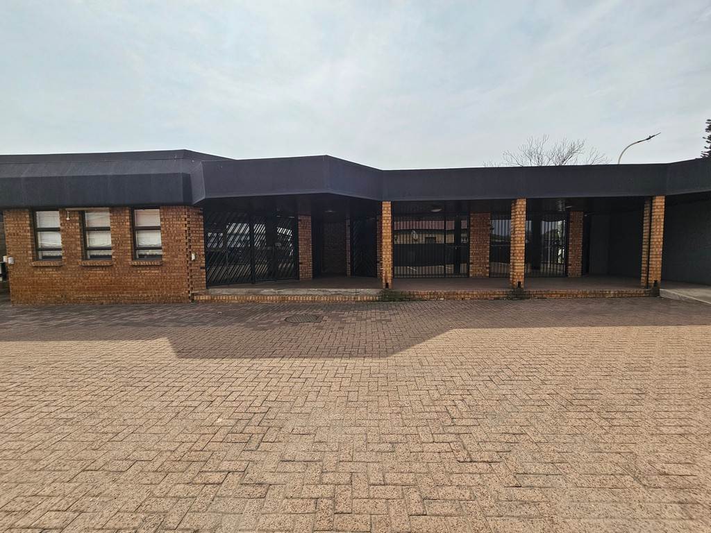 770  m² Commercial space in Witbank Central photo number 1