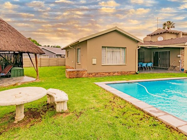 5 Bed House in Randhart