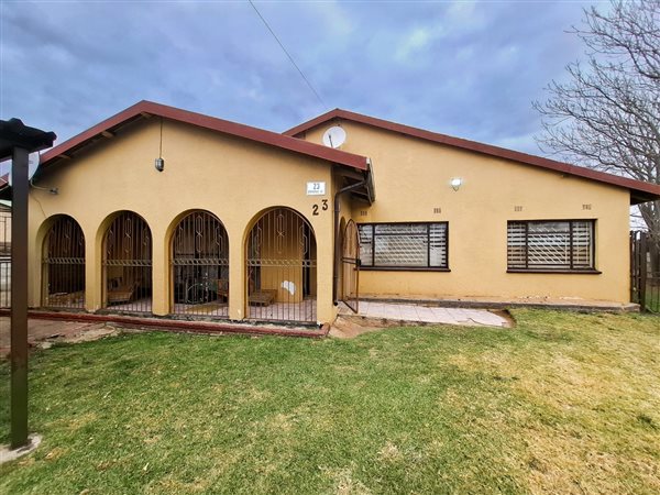 3 Bedroom House 3 Bedroom House