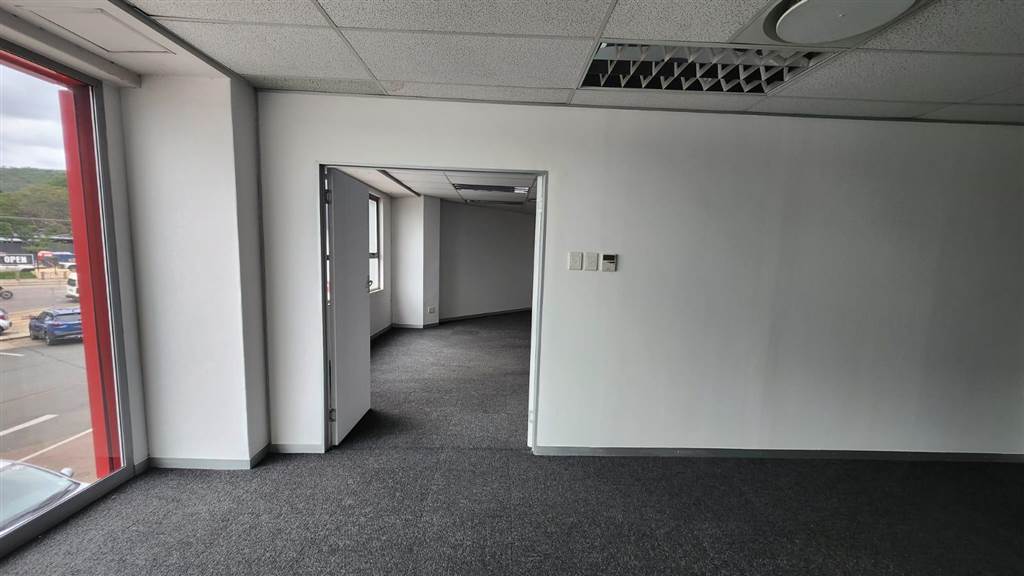 274  m² Commercial space in Annlin photo number 2