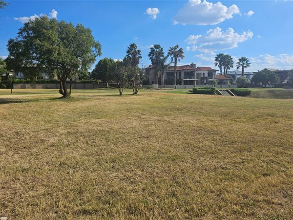 1052 m² Land available in The Islands Estate