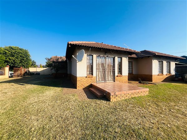 3 Bedroom House 3 Bedroom House