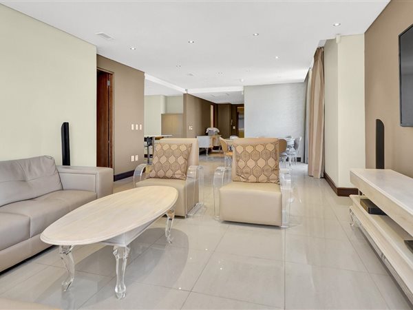 3 Bed Apartment in Melrose Arch