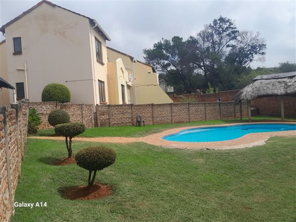 3 Bedroom Townhouse 3 Bedroom Townhouse
