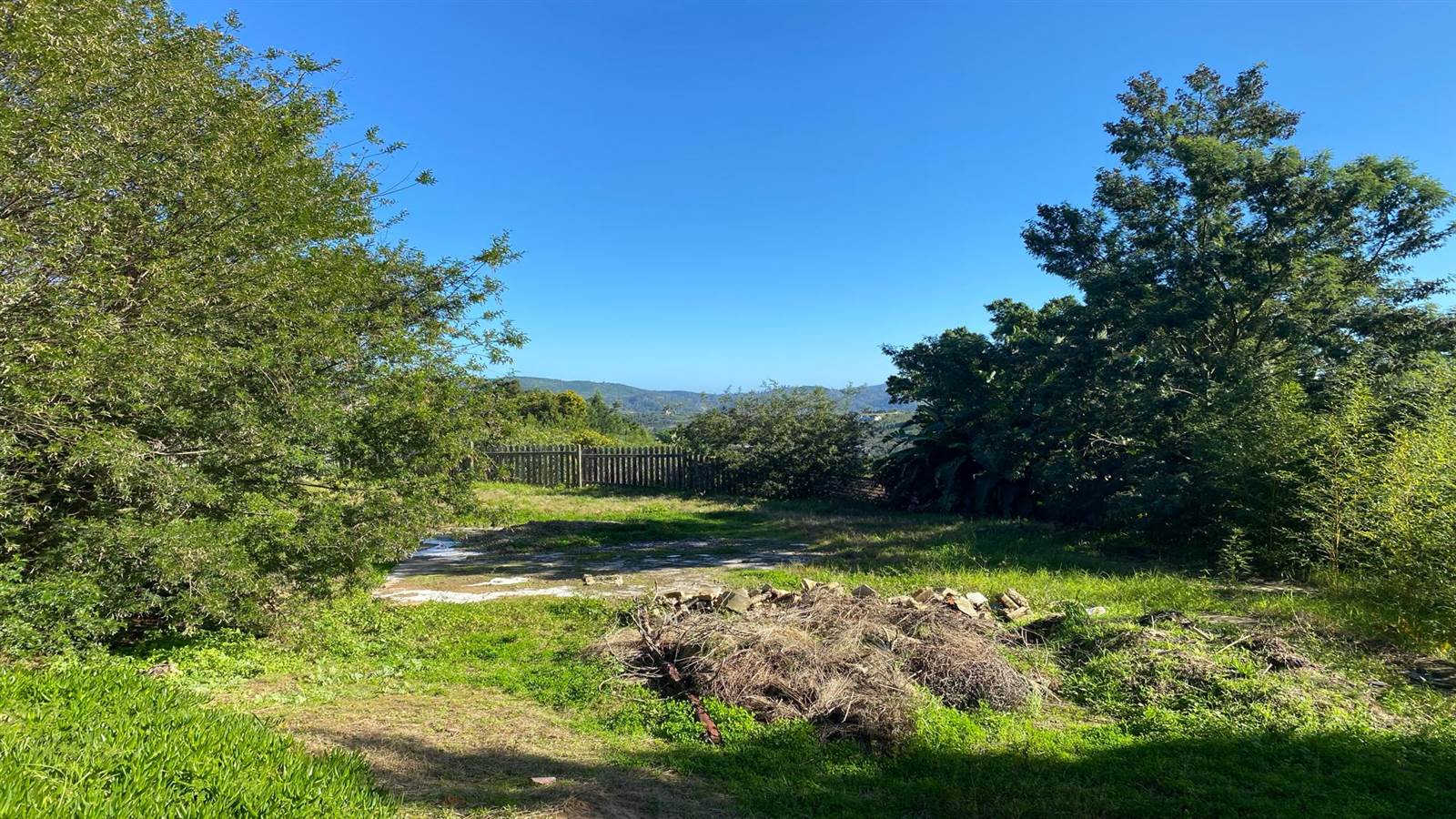 1098 m² Land available in Knysna Heights photo number 9