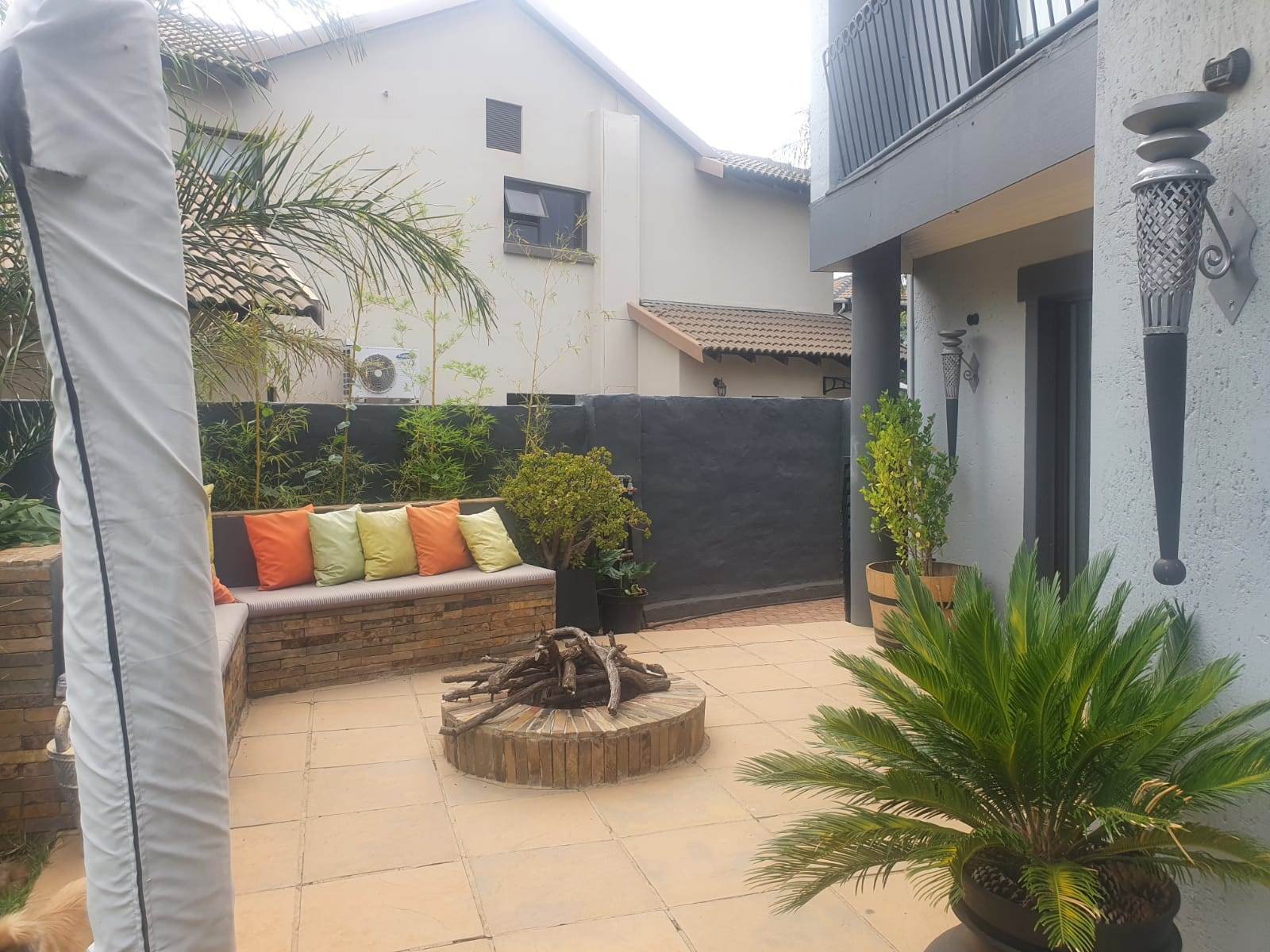 4 Bed House in Raslouw Manor photo number 6