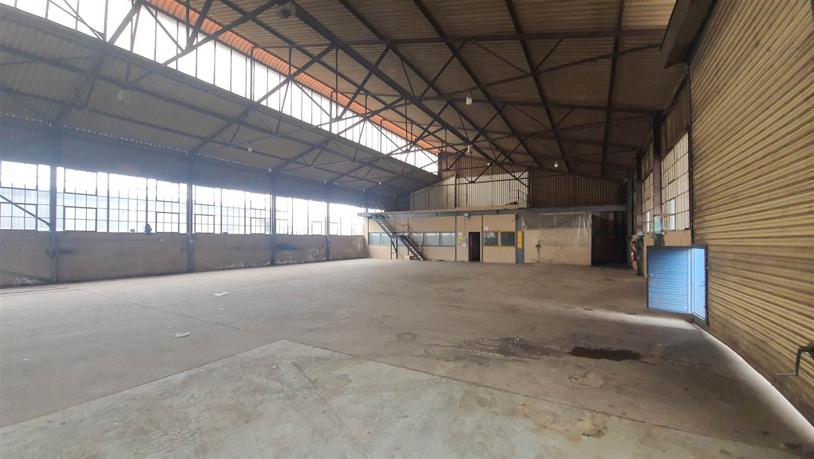 1798  m² Industrial space in Spartan photo number 8