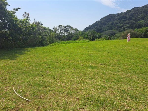 417 m² Land available in Port Edward