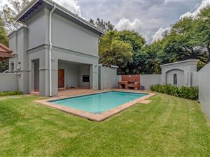 2 Bed Apartment in Bryanston West