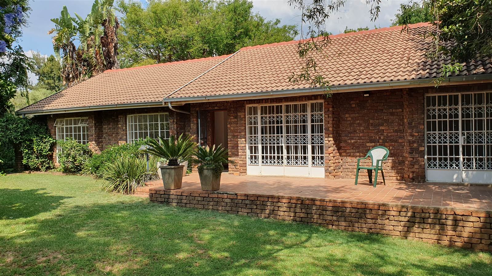 4 Bed House in Garsfontein photo number 1