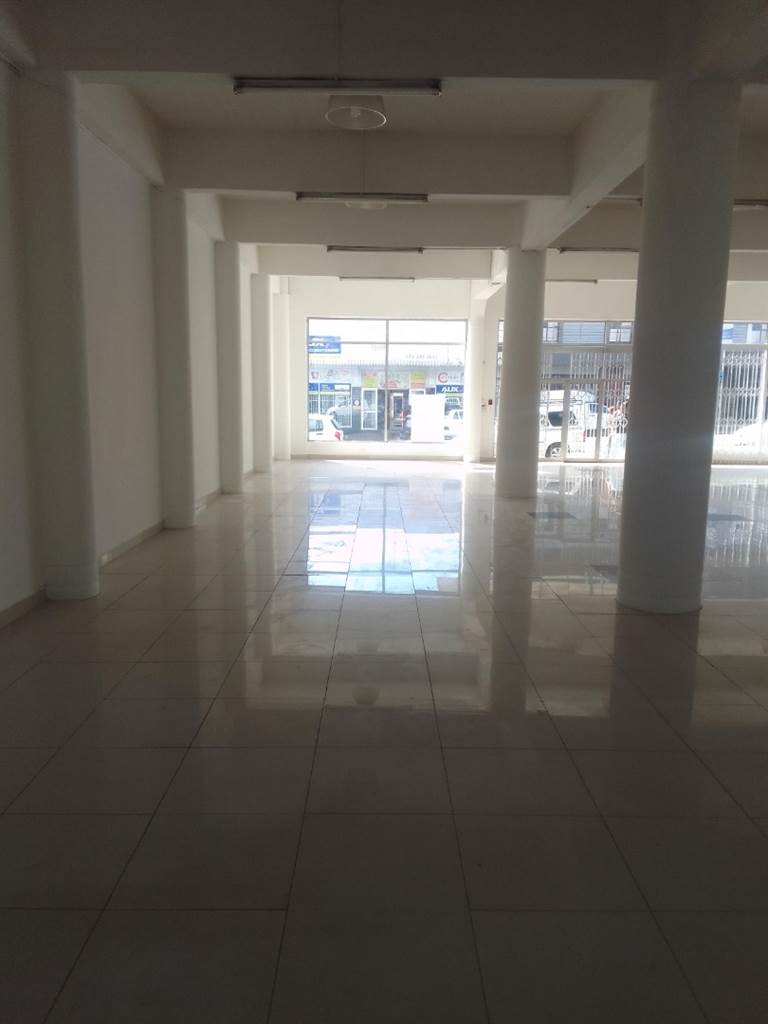 300  m² Commercial space in Pietermaritzburg Central photo number 10