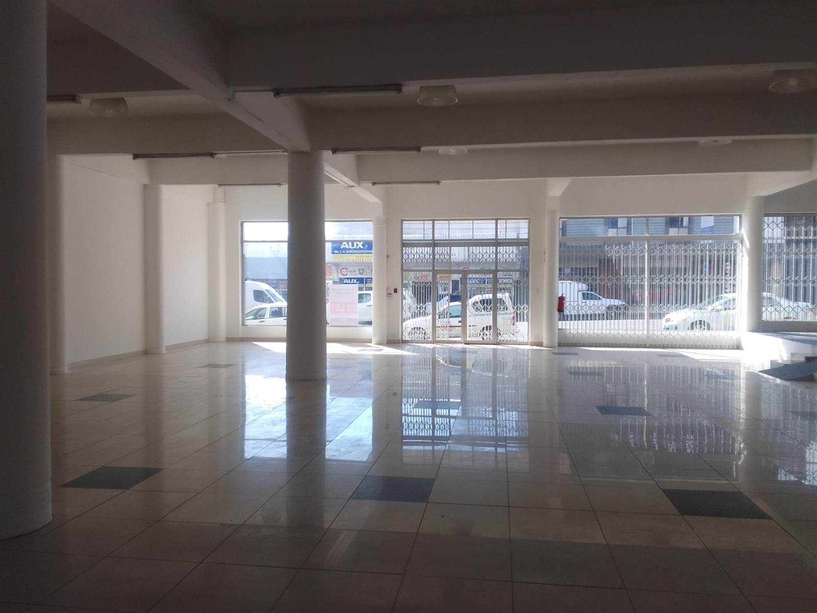 300  m² Commercial space in Pietermaritzburg Central photo number 2