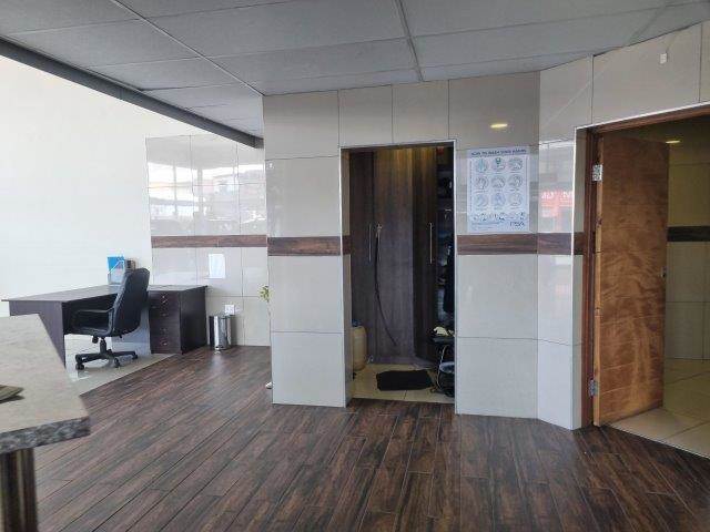 350  m² Commercial space in Bloemfontein photo number 10