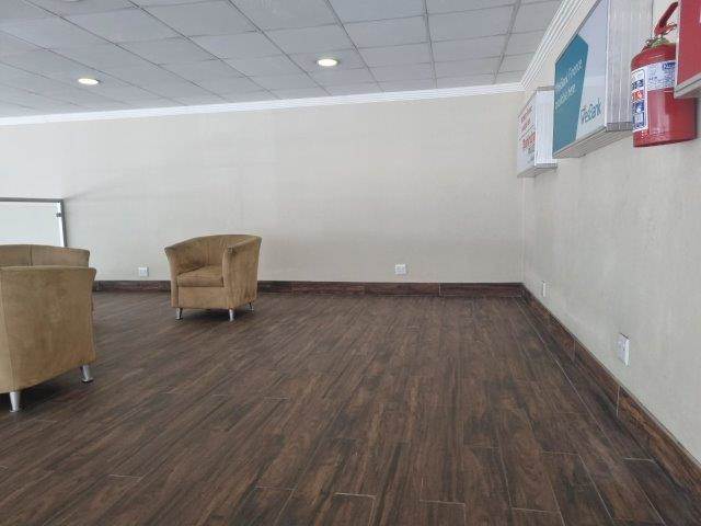 350  m² Commercial space in Bloemfontein photo number 20