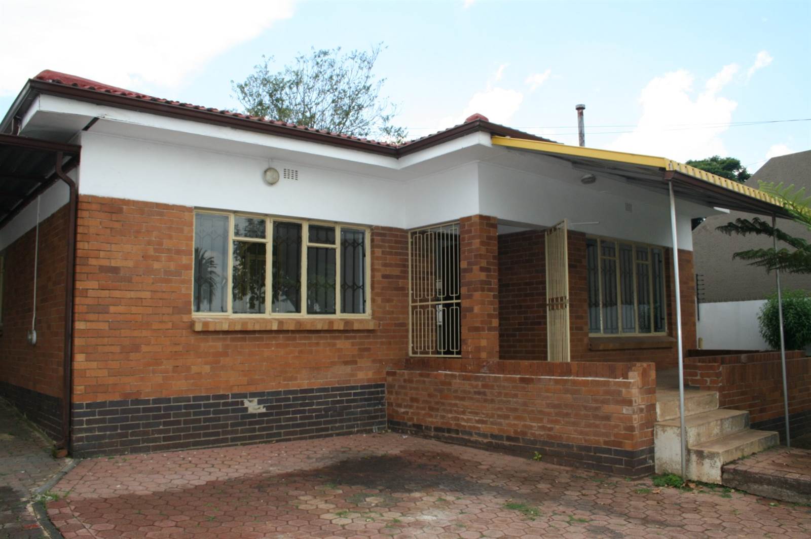 3 Bed House in Roodepoort North photo number 7