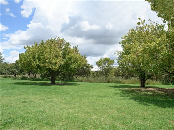 1493 m² Land available in Silver Lakes
