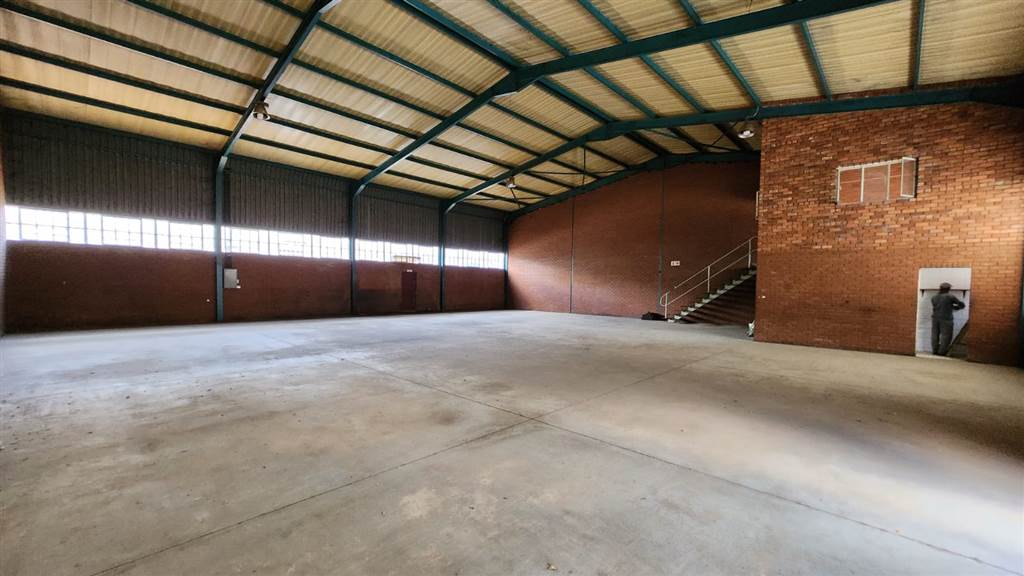 400  m² Industrial space in Kirkney photo number 21