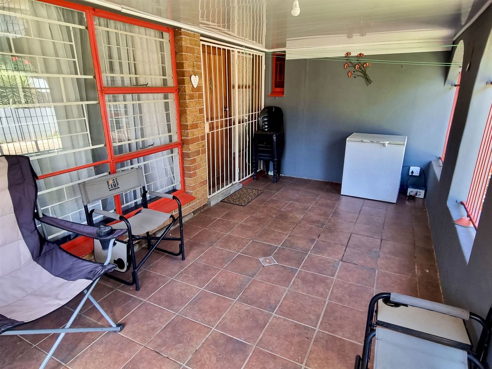 4 Bed House in Uitsig photo number 12