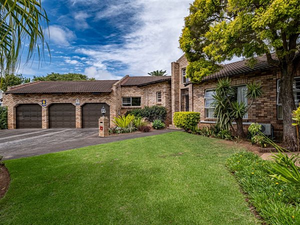 5 Bedroom House 5 Bedroom House