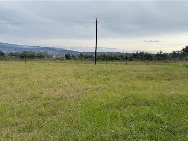 700 m² Land