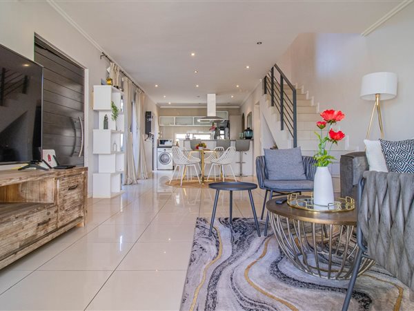 2 Bedroom Townhouse 2 Bedroom Townhouse