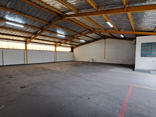 345  m² Industrial space