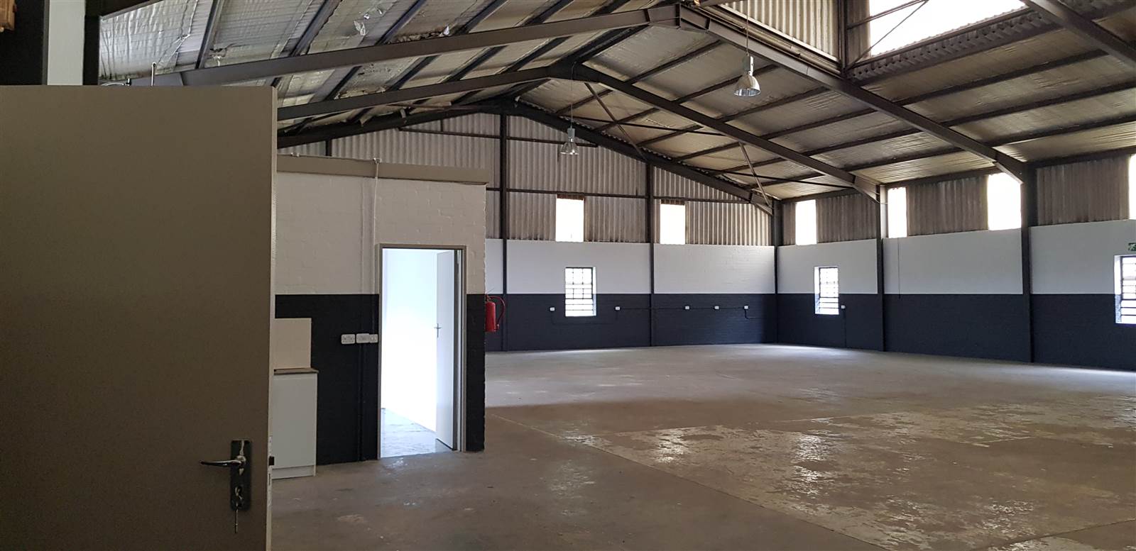 497  m² Industrial space in Triangle Farm photo number 8