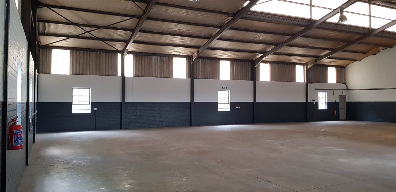 497  m² Industrial space in Triangle Farm photo number 5